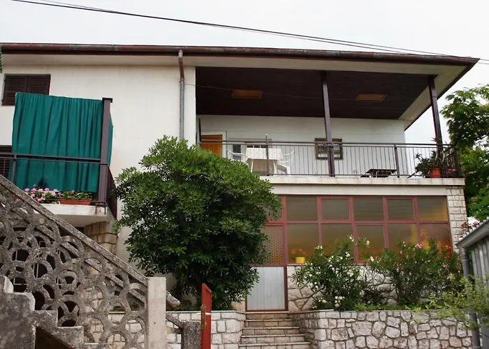 Penzion And With Parking Space - 2350 Novi Vinodolski